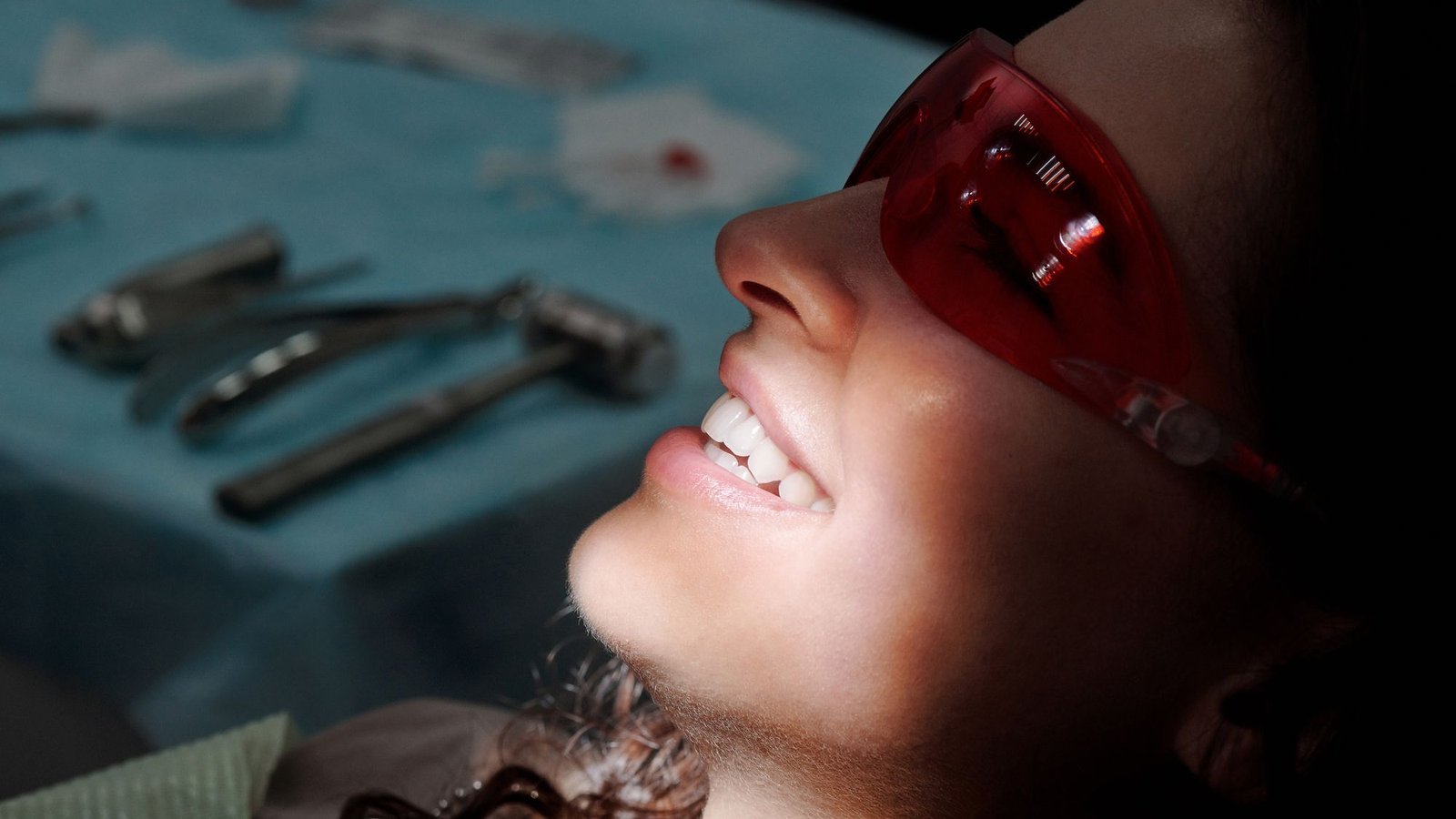 Traitement au laser, avec lunettes de protection